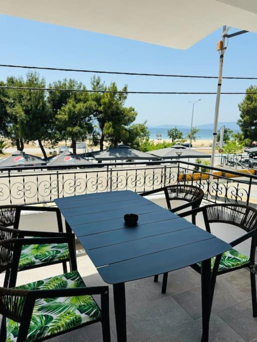 Ofrínion Seaviewapartment מראה חיצוני תמונה